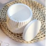 قالب لشمع او مضيفة