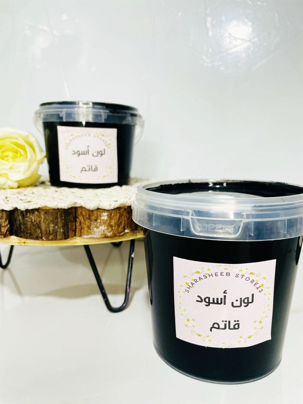 لون اسود قاتم